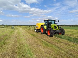 Claas Arion 430 & NH BR6090