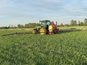 John Deere 3040 + hardi