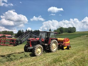 Zetor 8045 + prasa Fort