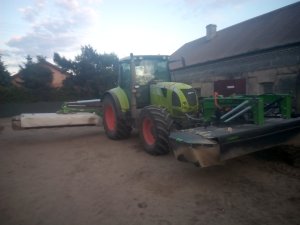 Claas Arion 640
