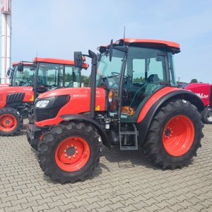 Kubota M4 / M60 / M40