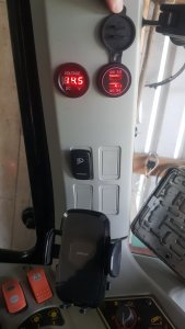 Voltomierz i ładowarka USB