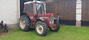 case international 745XL