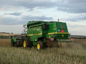 John deere 2056