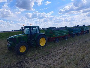 John Deere 6520 przyczepy