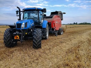 New Holland T6 &  Kuhn
