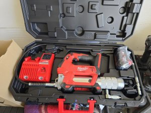 Smarownica MILWAUKEE M18 GG-501C