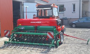 Ursus 4512 + Agromasz SR301