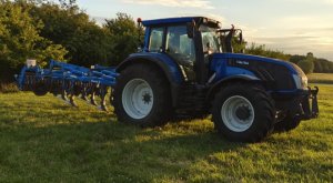 Valtra ,Lemken .Rauch ,FTS