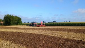 Massey Ferguson 7715S & Lupus BTH45