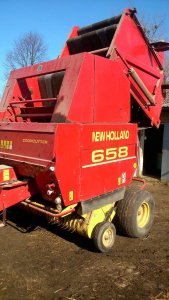New Holland 658