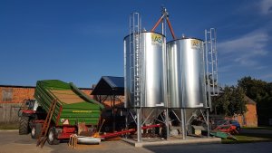 Załadunek silosów Agropart AS25 żmijka pionowa + skośna