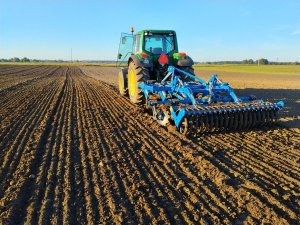 Pol-grom 2.5m & John Deere 6520