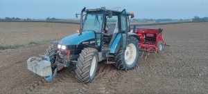 New Holland 6635 & Aus1& Kongskilde Ecoline 250 