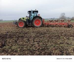 Claas Arion 630 Kuhn Varimaster 121