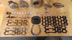 Emblematy polerowane URSUS 