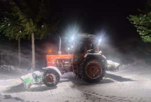 MTZ 82 & Pług do śniegu