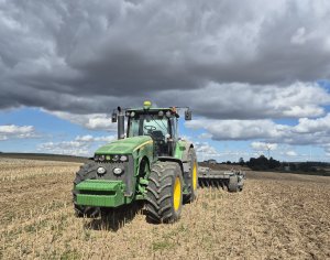 John deere 8230 & Helagro bth60