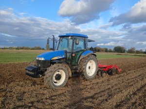 New Holland TD5040