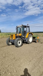 Renault 80.14 TX + Amazone D8 Super 