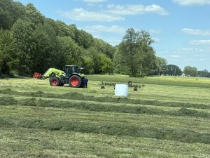 Zobacz grafikę Claas Arion 640