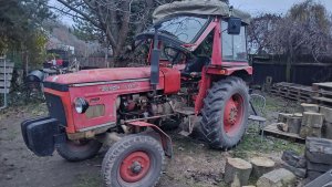 Zobacz grafikę Zetor 4712