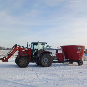 Zobacz grafikę Massey Ferguson 6120