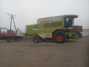 Claas mega 208