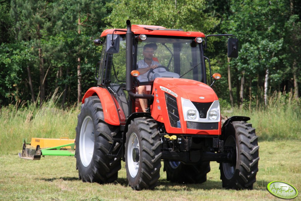 Październikowa sprzedaż ciągników