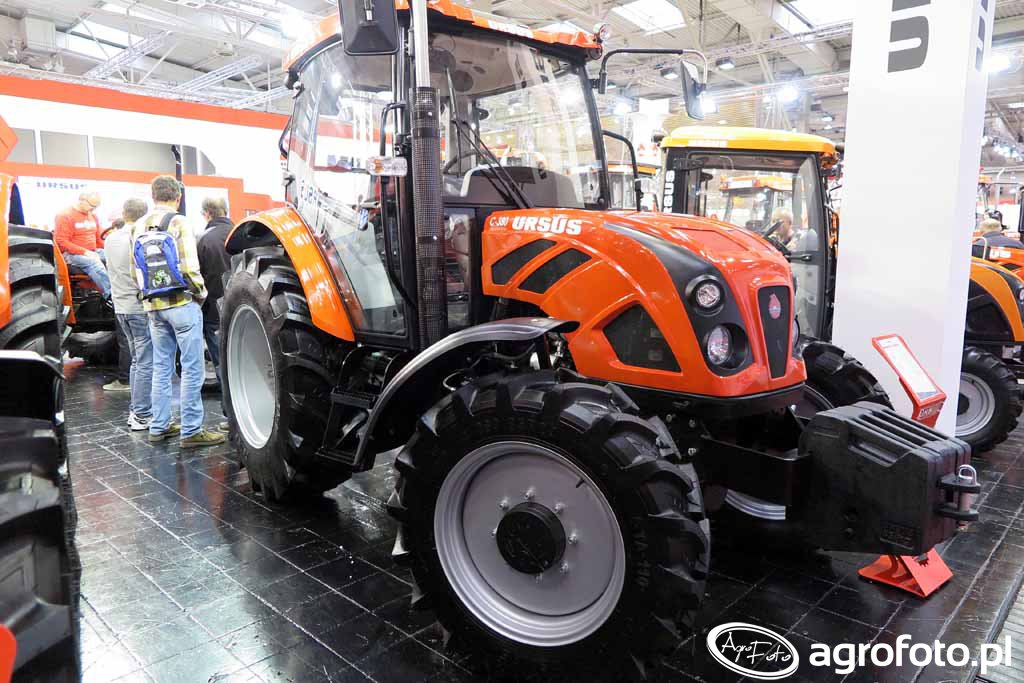 Październikowa sprzedaż ciągników